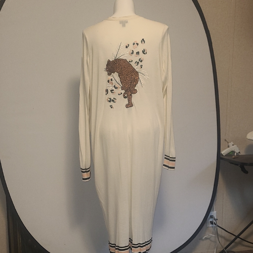 Chic Cream Cardigan with Leopard Design By Torrid